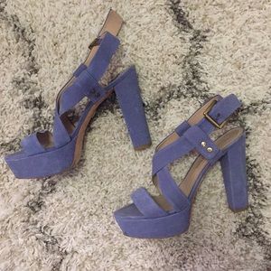 Pour la Victoire periwinkle platform sandals